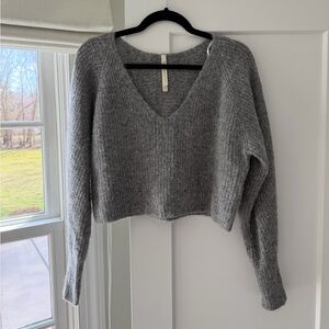 Aritzia Soft Heather Gray V-Neck Cropped Sweater